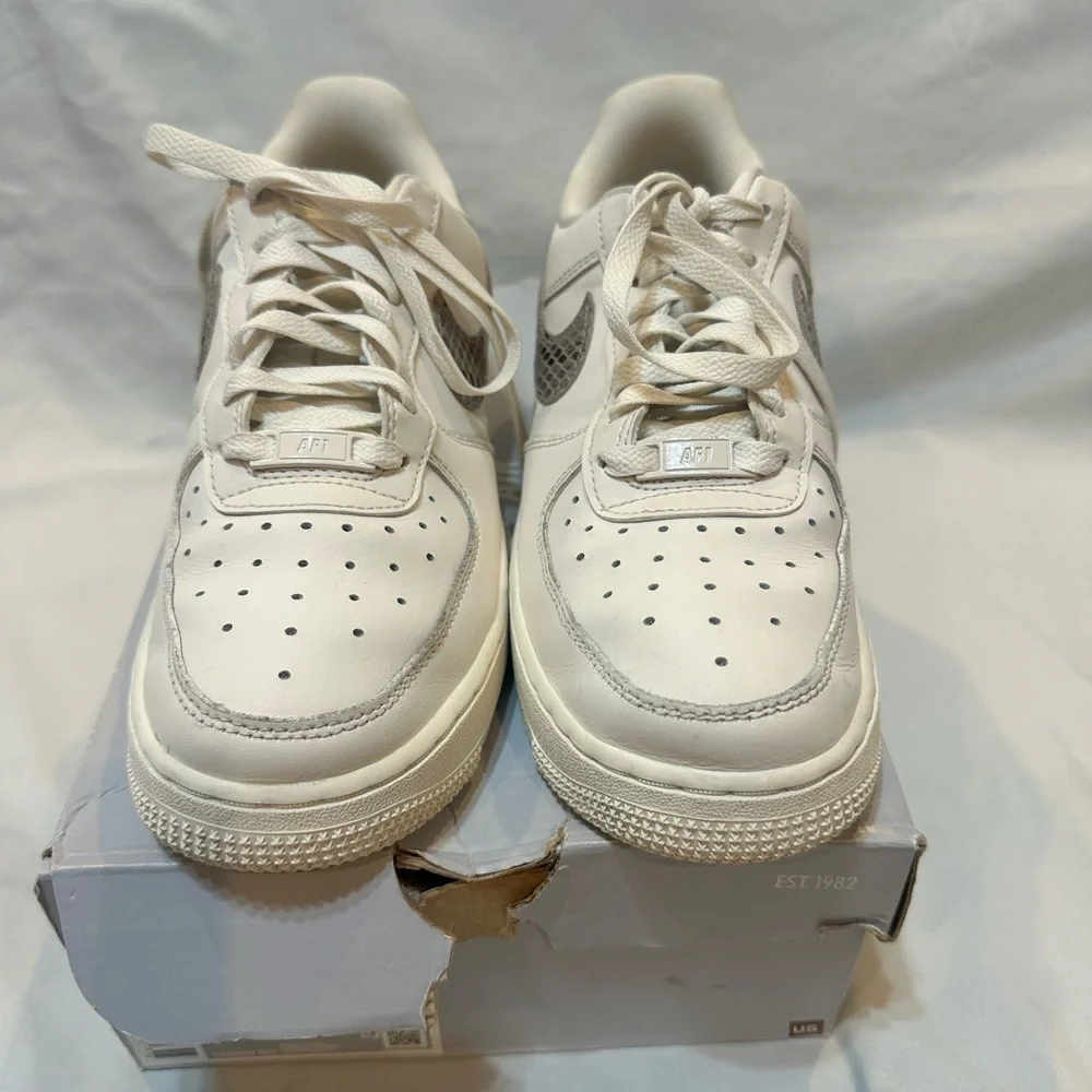 Nike Women's Air Force 1 '07 
